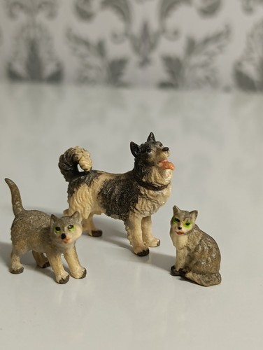 Hund und zwei katzen - und,
