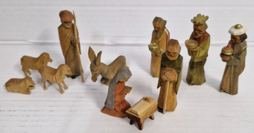 Krippenfiguren aus holz - krippenfiguren,
